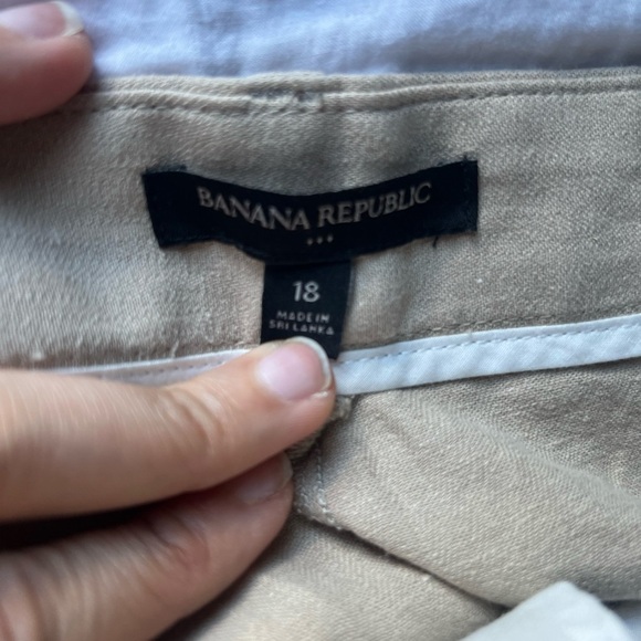 Banana Republic Tan Bermuda Shorts Classic Tailored Design - Picture 2 of 4